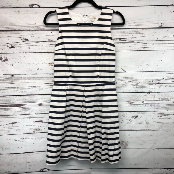 Gap Skater fit n flare navy white stripe dress - Picture 2 of 9